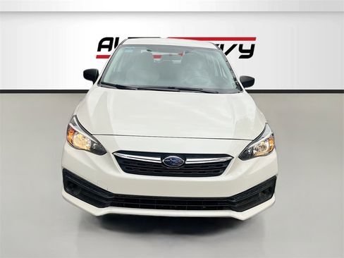 Used 2023 Subaru Impreza 2.0i image 2