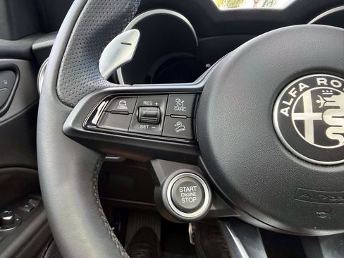 Used 2024 Alfa Romeo Stelvio Veloce AWD/4WD image 30