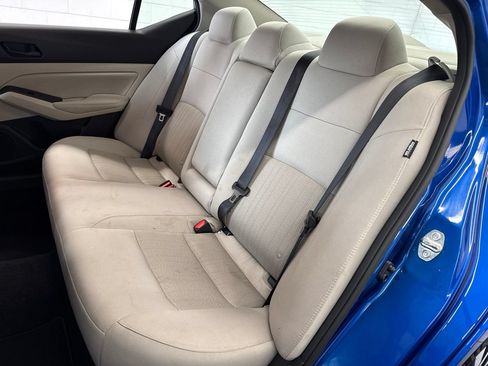 Used 2025 Nissan Altima 2.5 SV FWD image 37