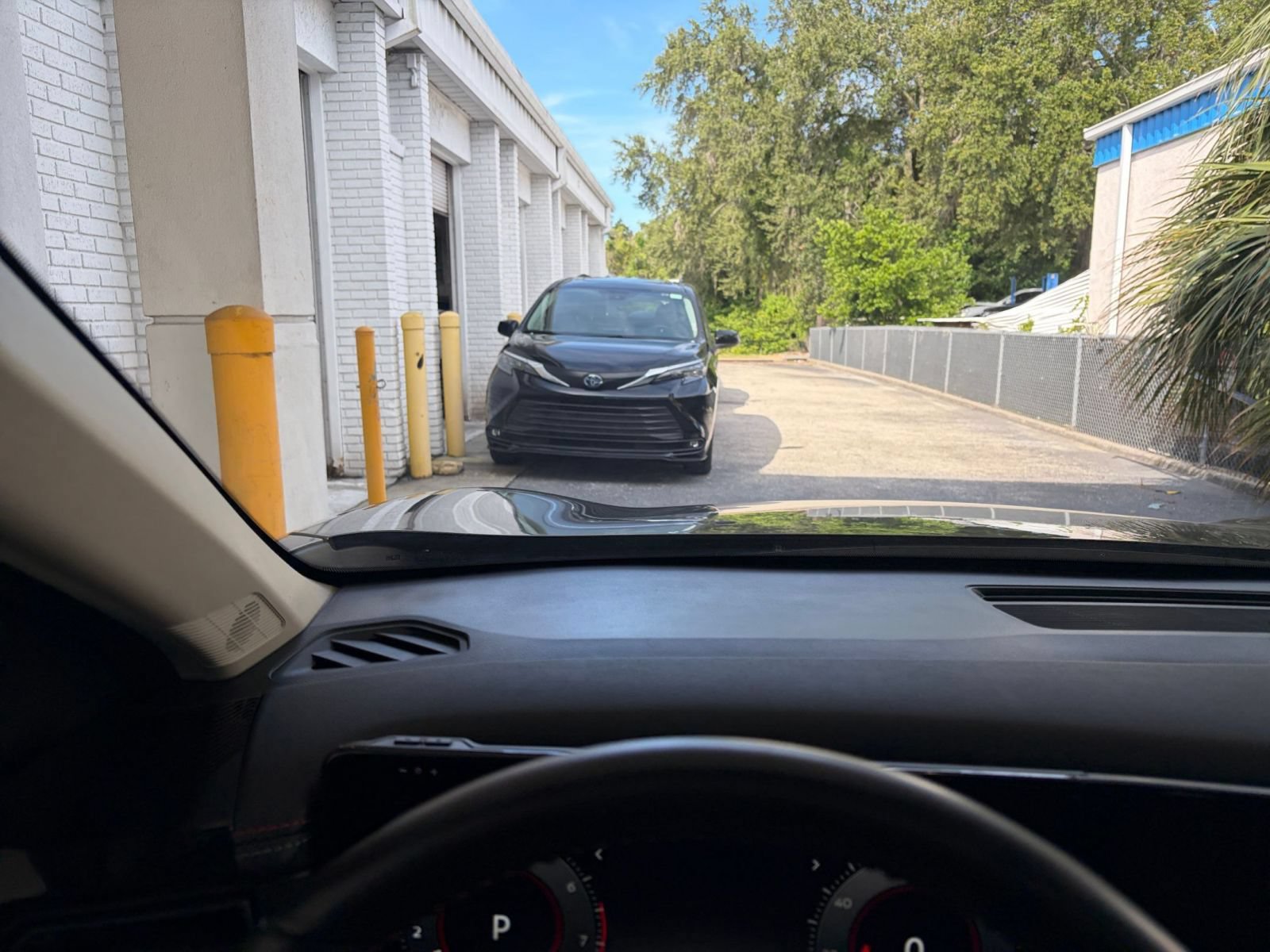 Used 2026 Nissan Kicks SR FWD image 33