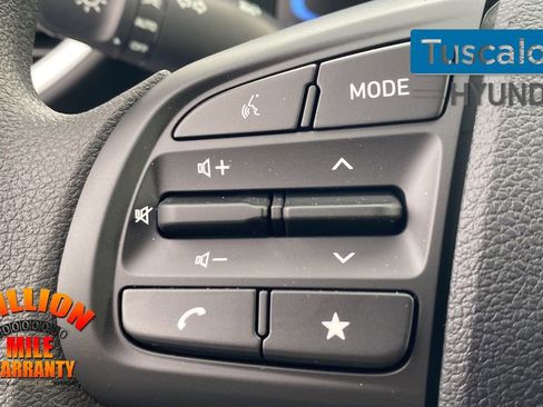 New 2026 Hyundai Venue SE image 18