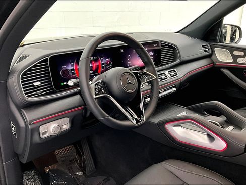 Used 2026 Mercedes-Benz GLS 450 4MATIC image 19
