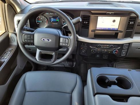 New 2026 Ford F250 XL w/ XL Chrome Package image 12