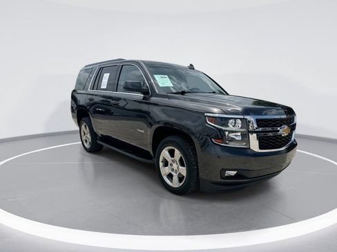 Used 2017 Chevrolet Tahoe LT w/ Luxury Package RWD image 2