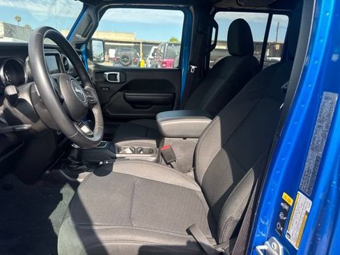 Used 2022 Jeep Gladiator Sport AWD/4WD image 10