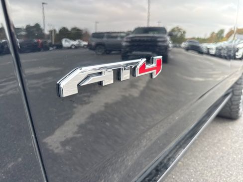 Used 2021 GMC Yukon AT4 w/ AT4 Premium Plus Package image 18