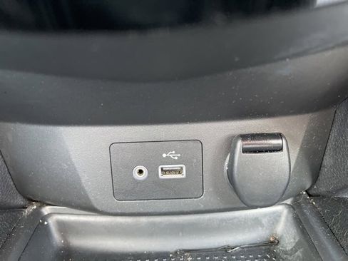 Used 2018 Nissan Rogue SV w/ Premium Package image 14