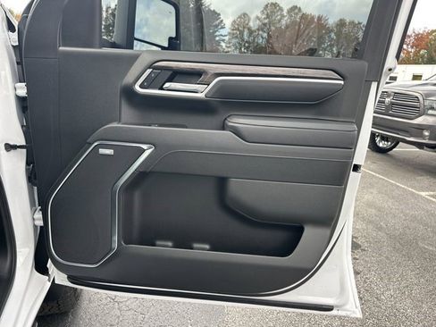 Certified 2025 Chevrolet Silverado 2500 LTZ w/ LTZ Plus Package image 15