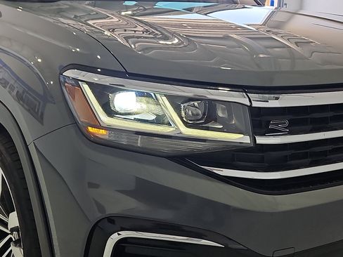 Certified 2021 Volkswagen Atlas Cross Sport SEL R-Line w/ Cross Sport MDO Package FWD image 6