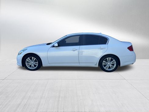 Used 2013 INFINITI G37 Journey w/ Premium Pkg image 3