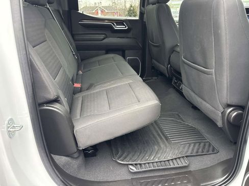 Used 2022 Chevrolet Silverado 1500 LT AWD/4WD image 14