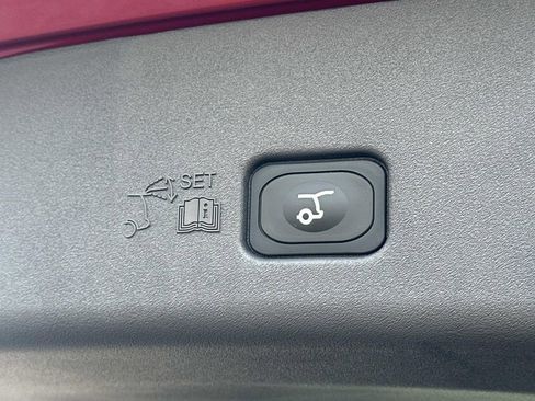 New 2026 Lincoln Nautilus Premier w/ Equipment Group 102A image 19