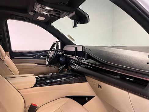 Used 2023 Cadillac Escalade Premium Luxury w/ Performance Package AWD/4WD image 11