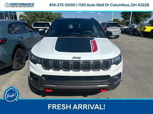 Used 2023 Jeep Compass Trailhawk w/ Sun and Sound Group AWD/4WD image 9