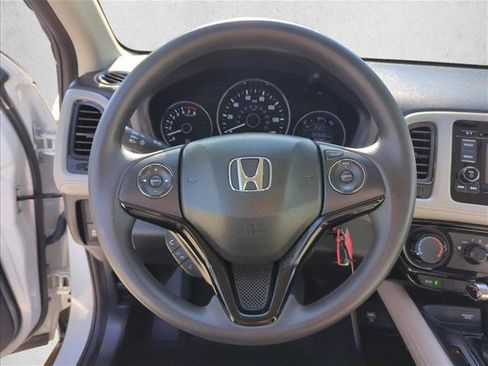 Used 2020 Honda HR-V LX image 17