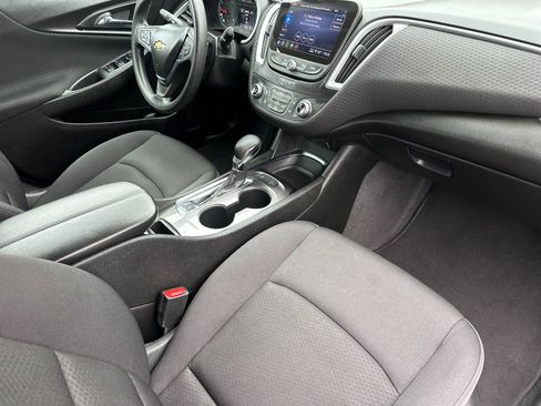 Used 2024 Chevrolet Malibu LT image 17