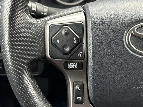 Used 2018 Toyota Tacoma SR5 image 24