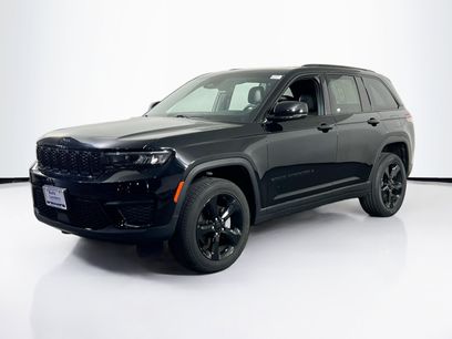 Used 2023 Jeep Grand Cherokee Altitude
