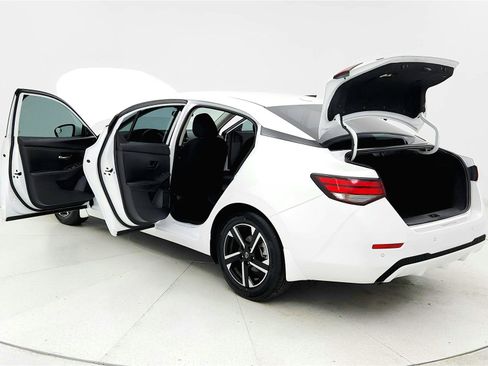 Used 2024 Nissan Sentra SV w/ All-Weather Package FWD image 10