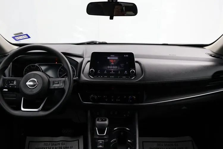Used 2024 Nissan Rogue S FWD image 16