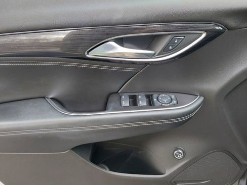 Used 2022 Buick Envision Preferred image 32