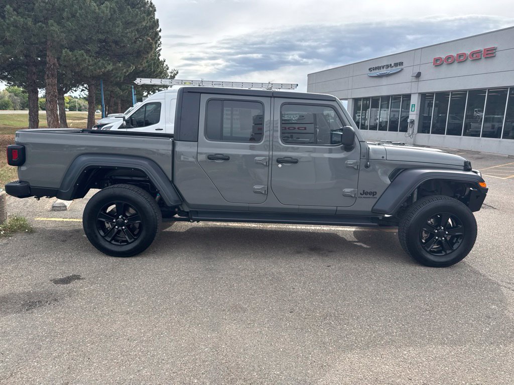 Used 2021 Jeep Gladiator Sport AWD/4WD image 7