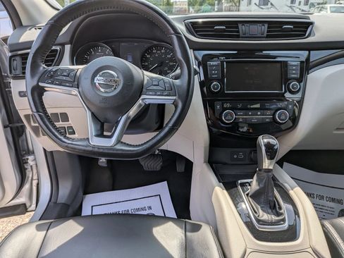 Used 2020 Nissan Rogue Sport SV w/ All-Weather Package AWD/4WD image 41
