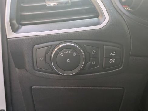 Used 2022 Ford Edge ST-Line image 14