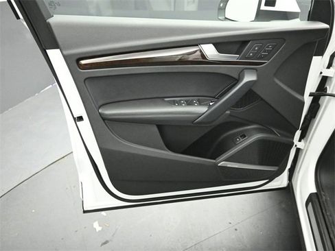 Used 2018 Audi Q5 Prestige w/ Prestige Package image 22