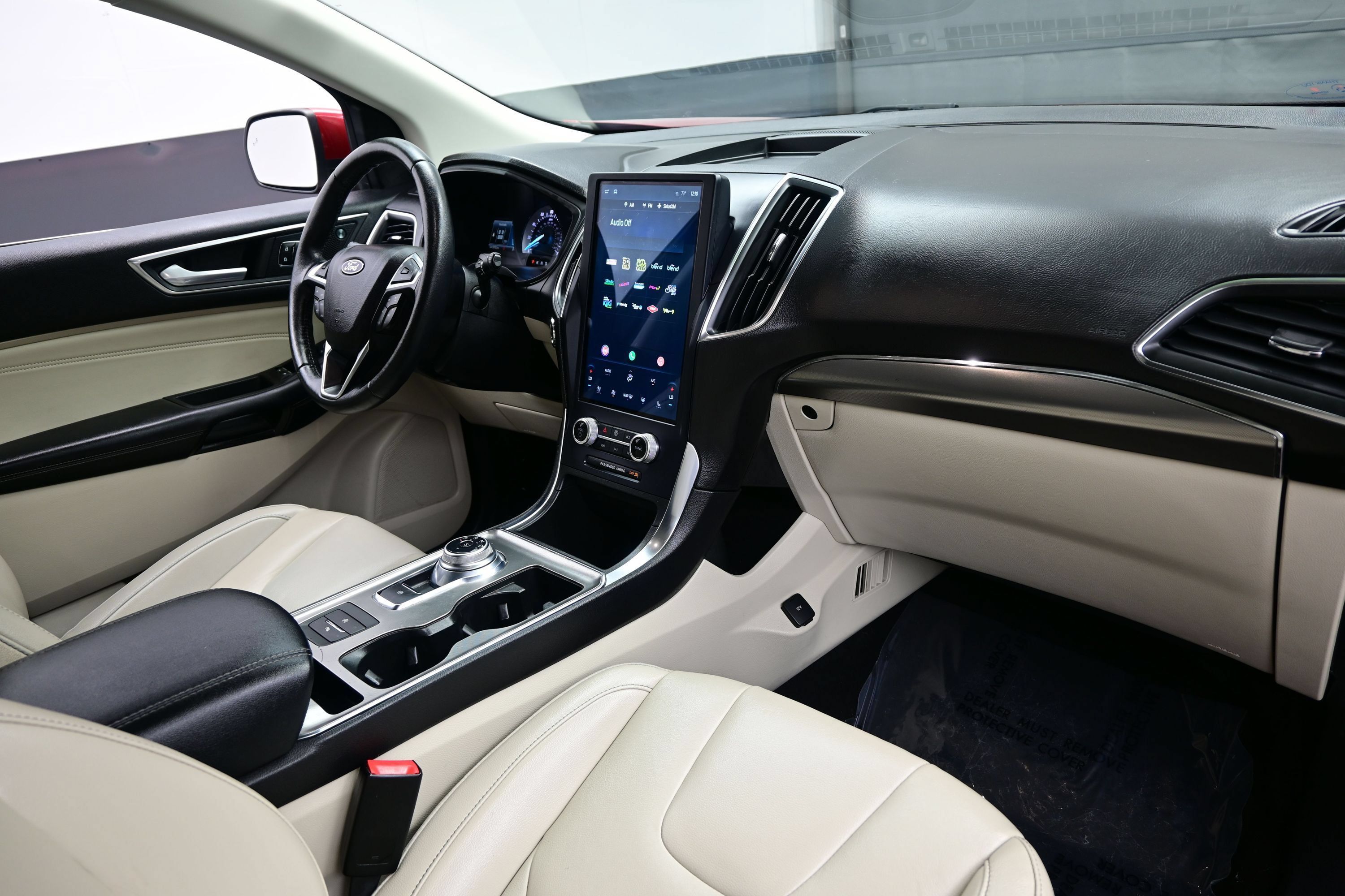 Used 2022 Ford Edge Titanium AWD/4WD image 16