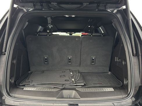 Used 2021 GMC Yukon Denali w/ Denali Premium Package image 33