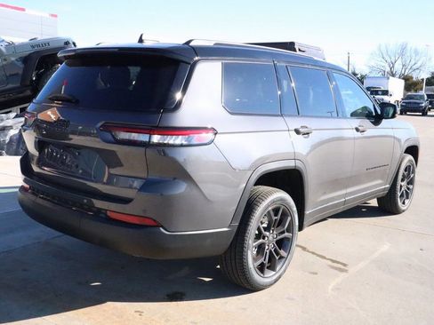 New 2025 Jeep Grand Cherokee L Limited AWD/4WD image 24