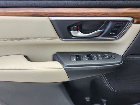 Certified 2019 Honda CR-V Touring image 32