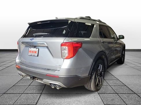 Used 2020 Ford Explorer Platinum w/ Premium Technology Package AWD/4WD image 5