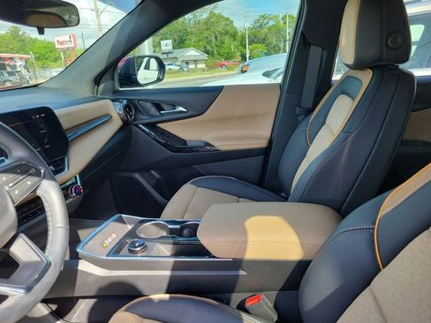 Used 2026 Chevrolet Equinox ACTIV w/ Convenience Package III image 14