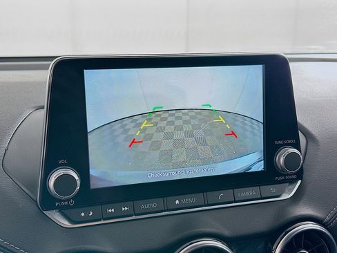 Used 2025 Nissan Sentra SV w/ Trunk Package image 22