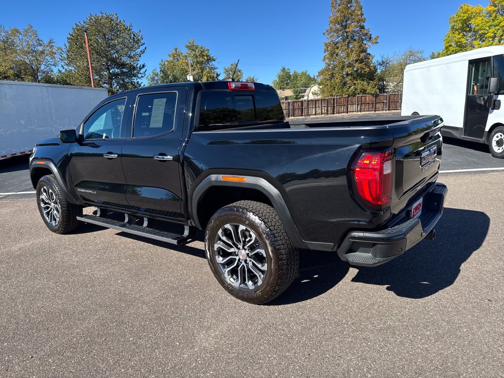 Used 2025 GMC Canyon Denali AWD/4WD image 3