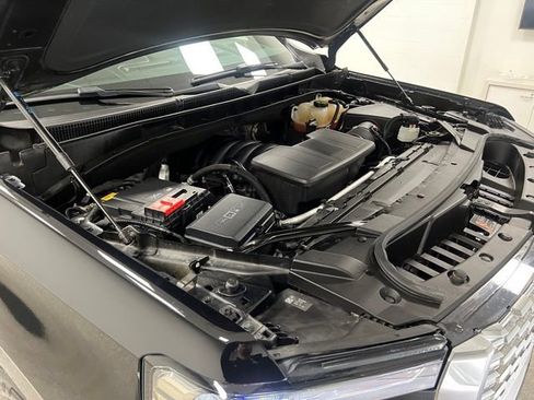 Used 2022 GMC Yukon XL Denali AWD/4WD image 65