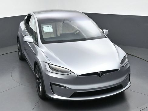 Used 2025 Tesla Model X AWD/4WD image 39
