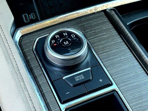 Used 2023 Ford Expedition Limited image 21
