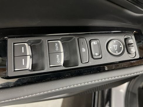 Used 2025 Honda Accord Touring image 13