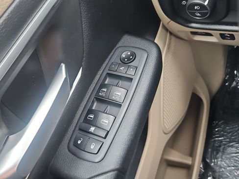 Used 2020 RAM 1500 Big Horn AWD/4WD image 22