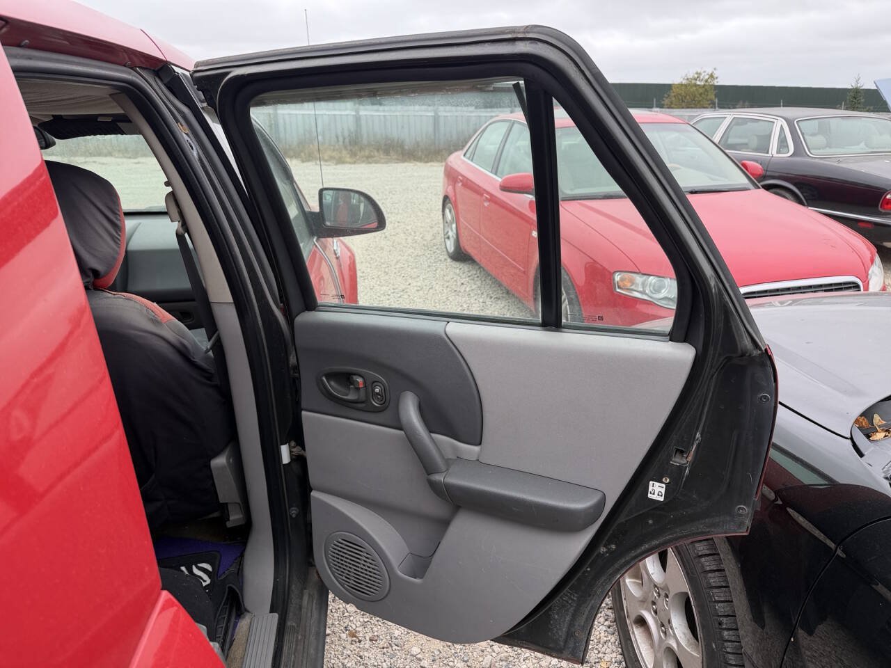 Used 2003 Saturn Vue 2WD w/ PWR Pkg image 26