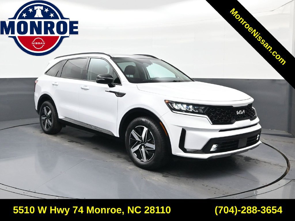 Used 2023 Kia Sorento EX w/ Panoramic Sunroof Package FWD image 1