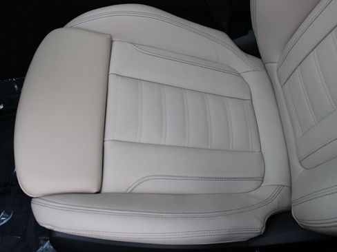 Used 2026 BMW 330i Sedan w/ M Sport Package RWD image 28