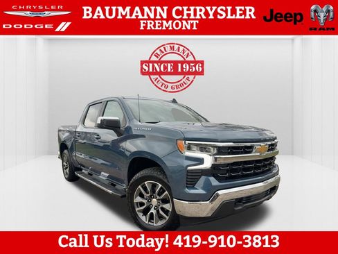 Used 2024 Chevrolet Silverado 1500 LT image 1