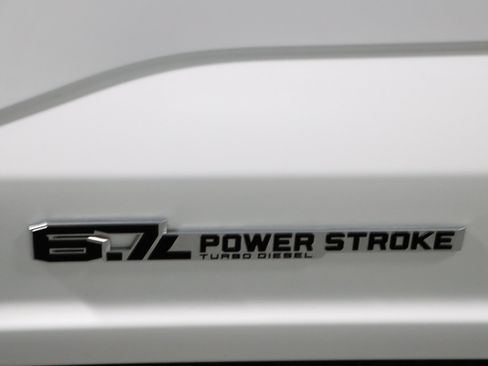Used 2023 Ford F250 Lariat w/ Sport Appearance Package AWD/4WD image 31