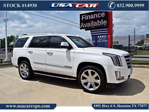 Used 2020 Cadillac Escalade Luxury RWD image 1