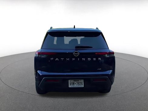 Used 2025 Nissan Pathfinder SV AWD/4WD image 12