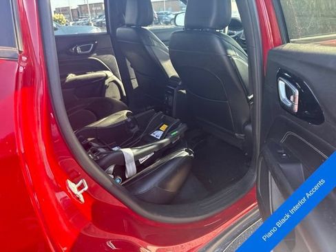Used 2023 Jeep Compass Latitude AWD/4WD image 13